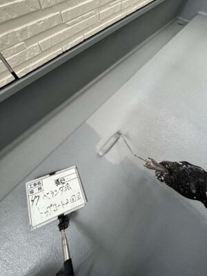 ベランダ床　トップコート2回目